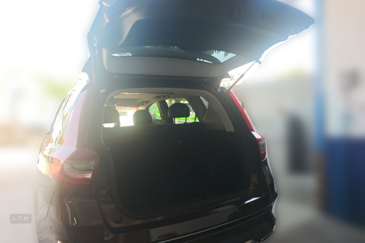 GEELY Vision X6 2019 immagine di auto #21
