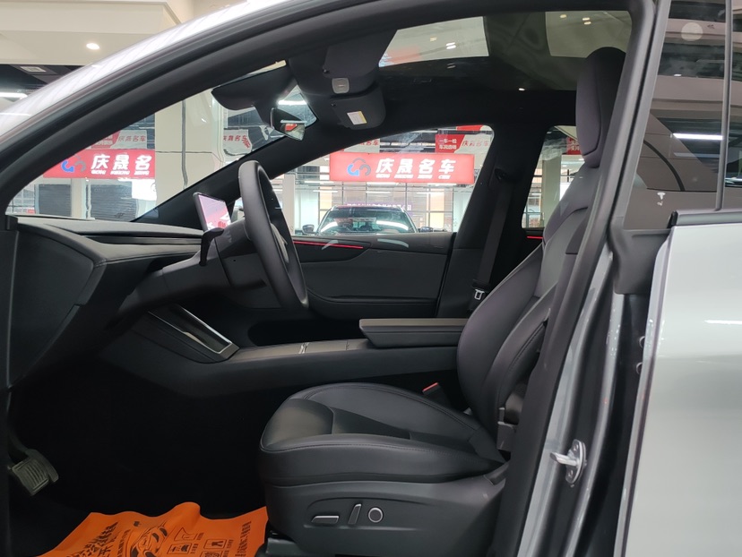 Tesla Model Y 2026 #4 Tesla Model Y 2026 car image #4