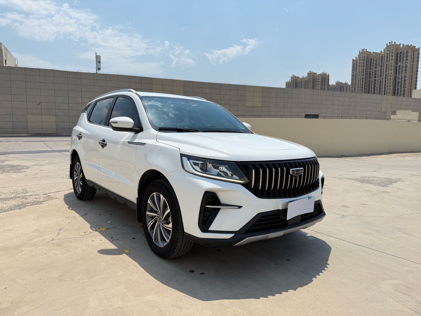 GEELY Vision X6 2023 car image #3
