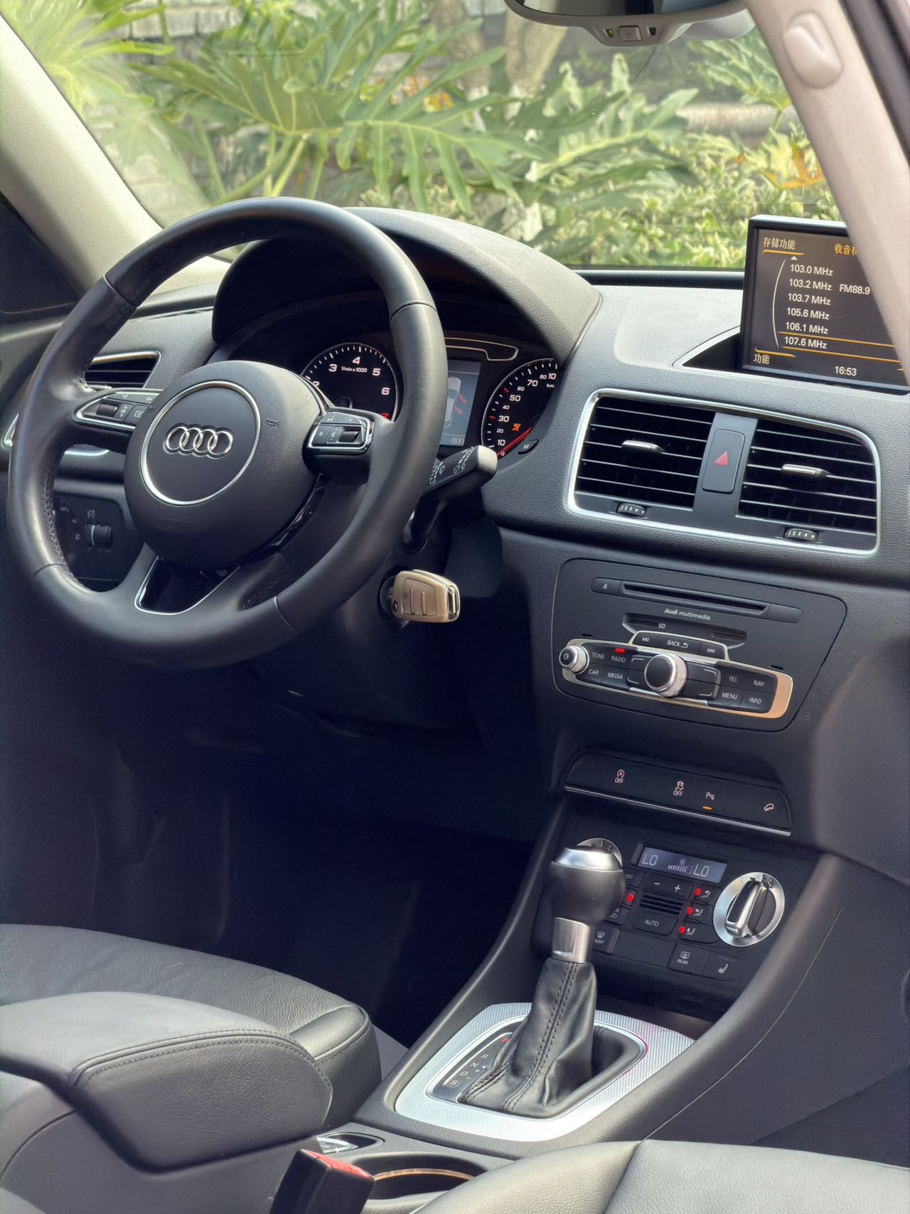 Audi Q3 2014 #8 Audi Q3 2014 car image #8