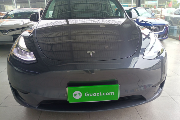 Tesla Model Y 2022 #3 Tesla Model Y 2022 car image #3
