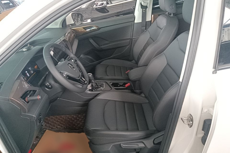 Volkswagen Tharu 2023 car image #15