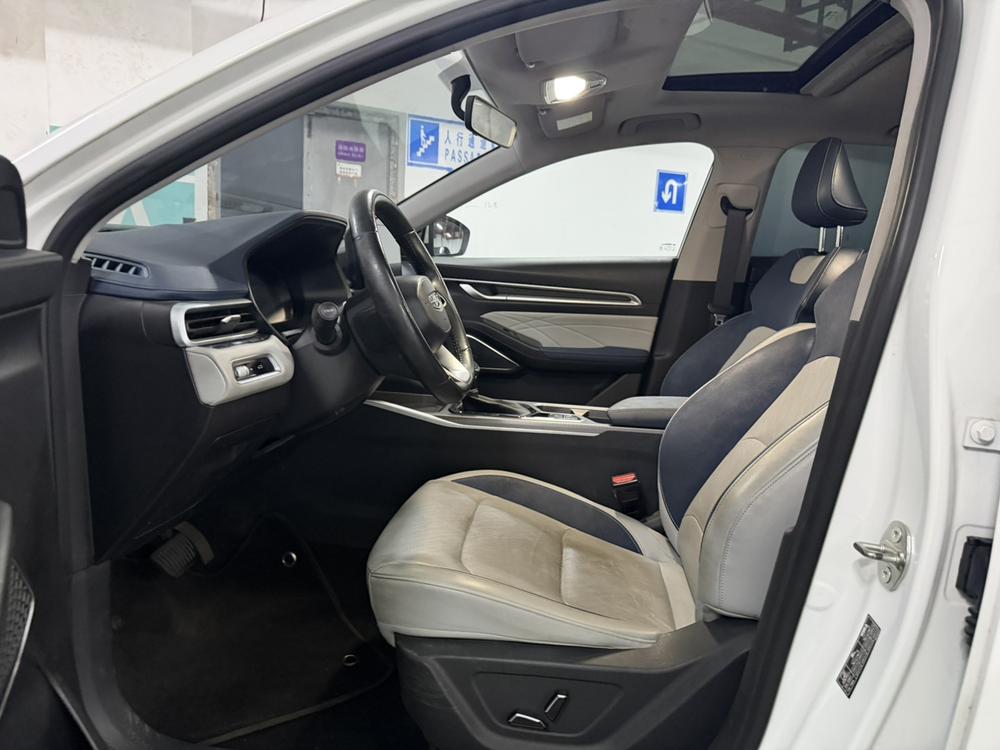 GEELY Emgrand 2022 car image #15