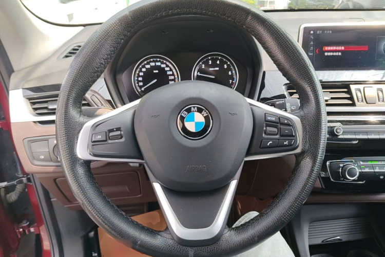 BMW X1 2020 car image #19