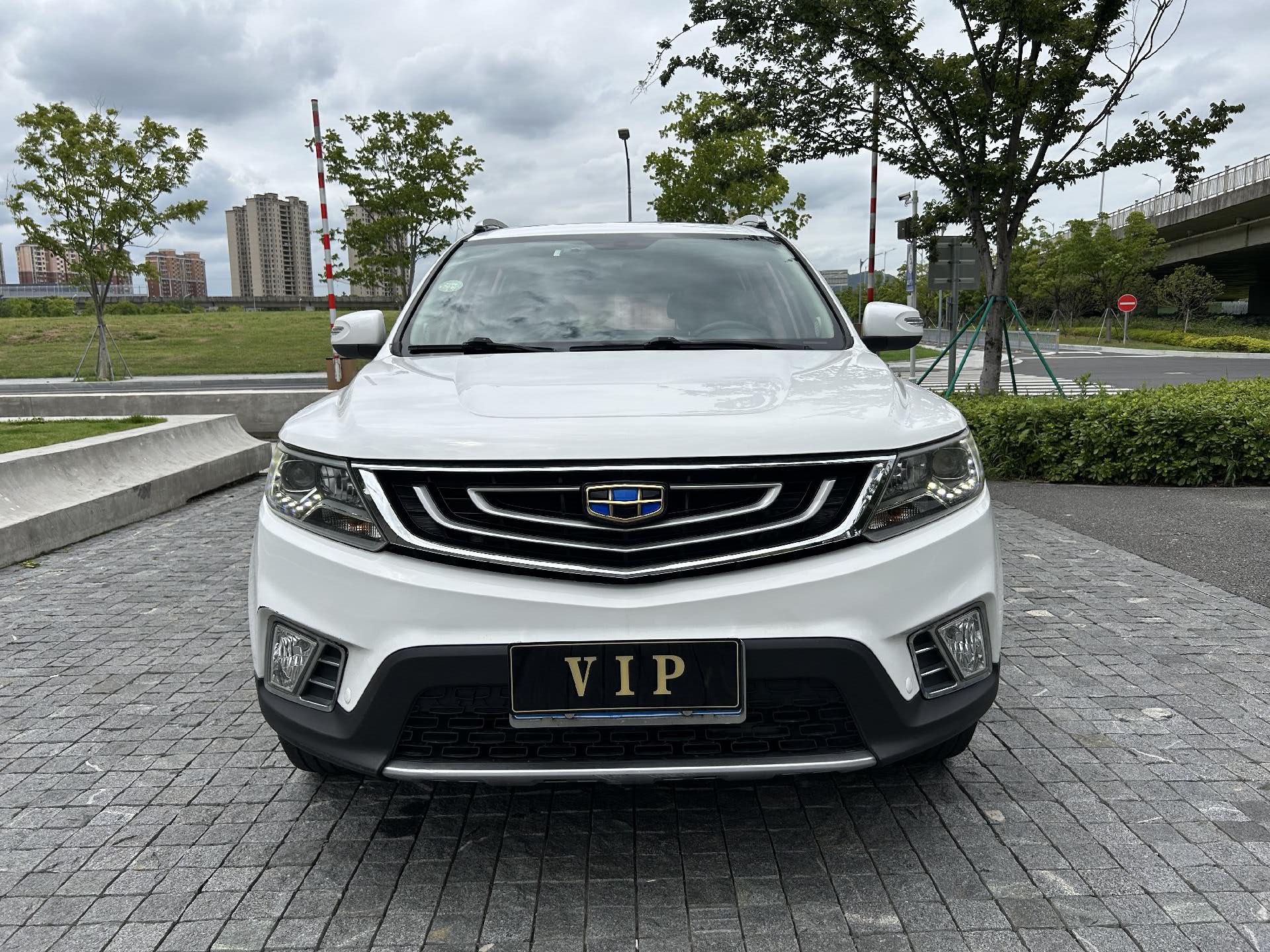 GEELY Vision X6 2017 car image #2