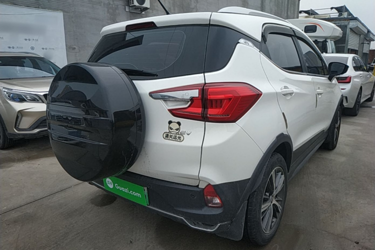 BYD Yuan New Energy 2019 car image #7