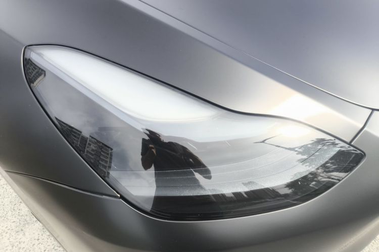 Tesla Model Y 2023 car image #8