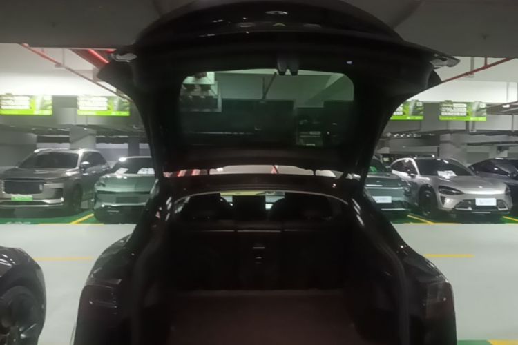 Tesla Model Y 2023 #19 Tesla Model Y 2023 car image #19