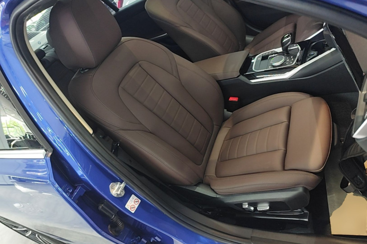 BMW 3 Series 2020 #24 BMW 3 Series 2020 car image #24