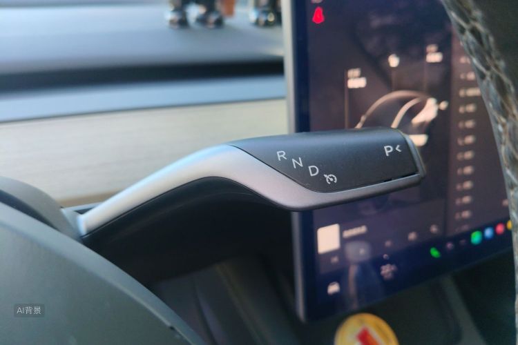 Tesla Model Y 2023 #16 Tesla Model Y 2023 car image #16