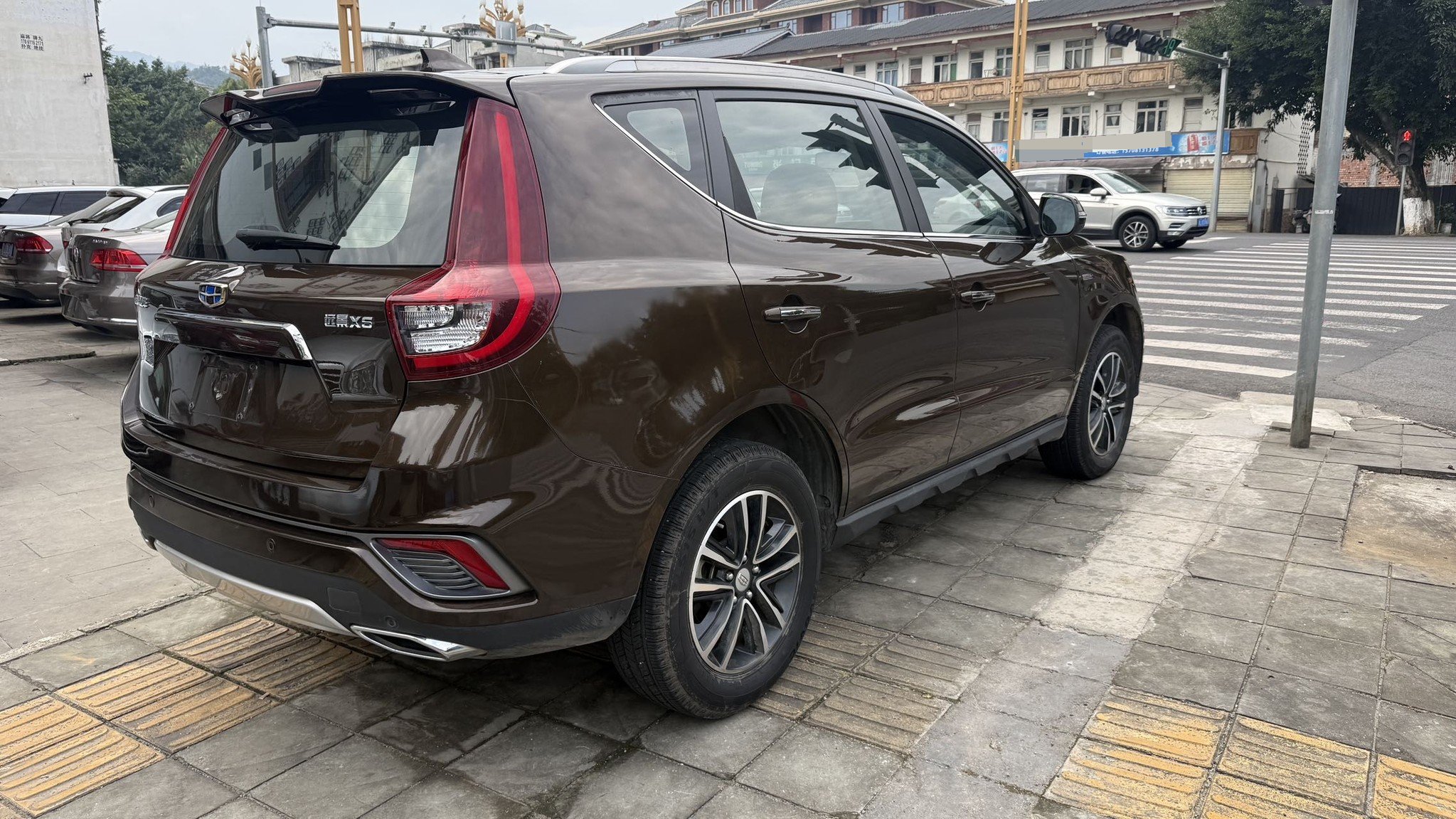 GEELY Vision X6 2019 car image #3