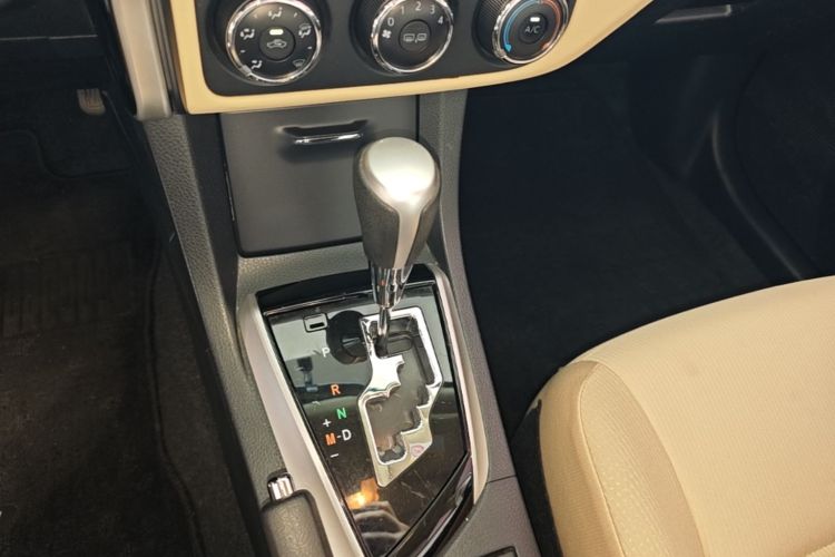 Toyota Corolla 2019 #20 Toyota Corolla 2019 car image #20