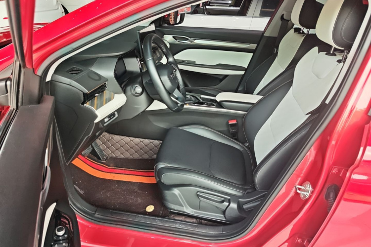 GEELY Emgrand L 2022 car image #10