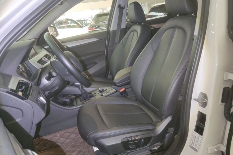 BMW X1 2018 immagine di auto #21