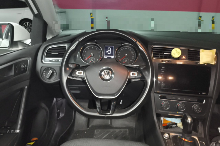 Volkswagen Golf 2020 car image #12