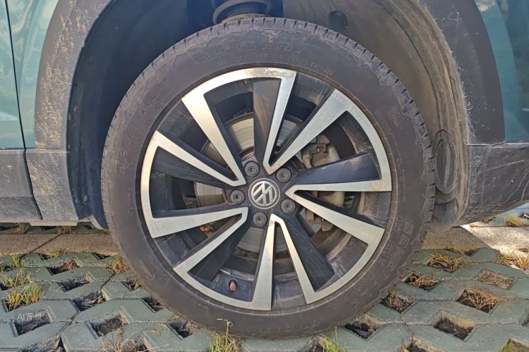 Volkswagen Tharu 2020 car image #9