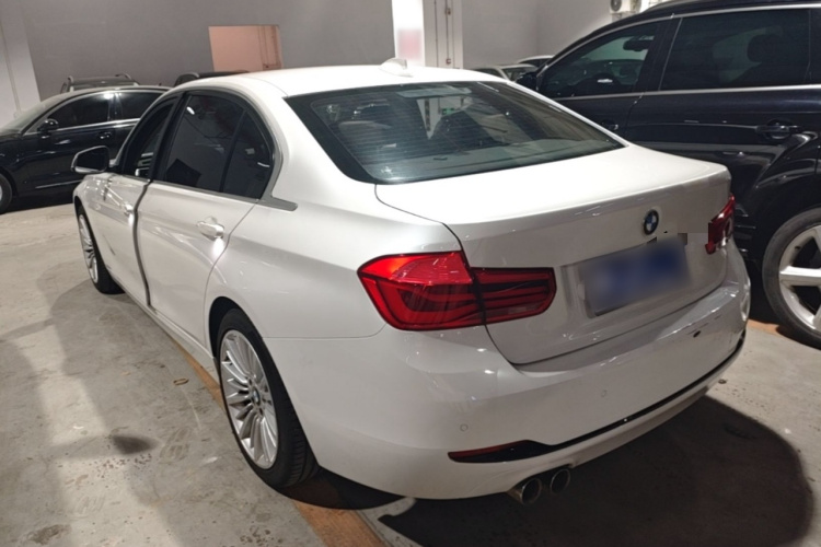 BMW 3 Series 2018 car image #5