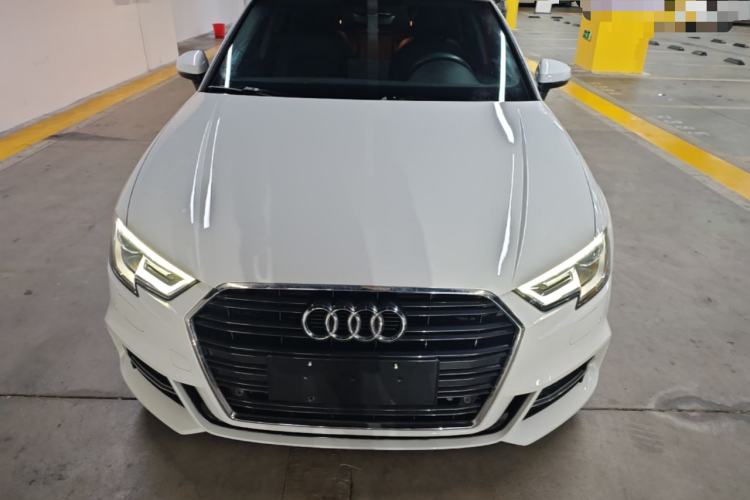 2018 car image #3