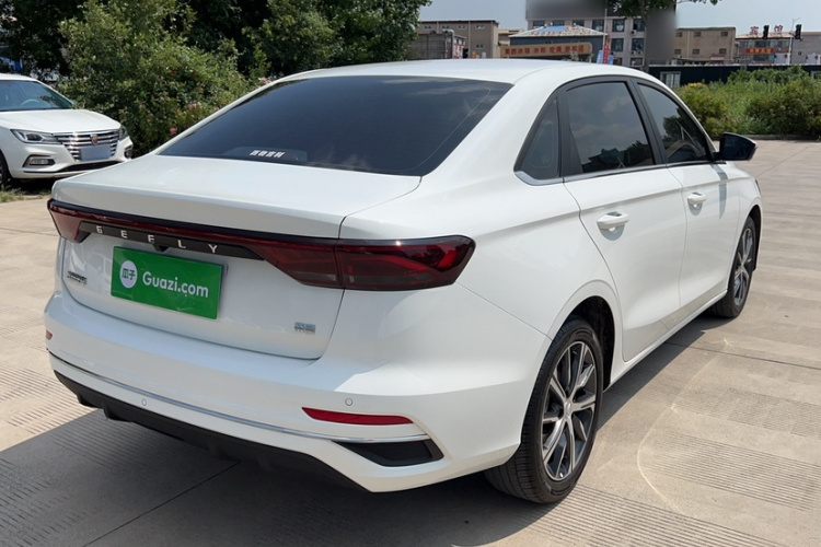 GEELY Emgrand 2022 #4 GEELY Emgrand 2022 car image #4
