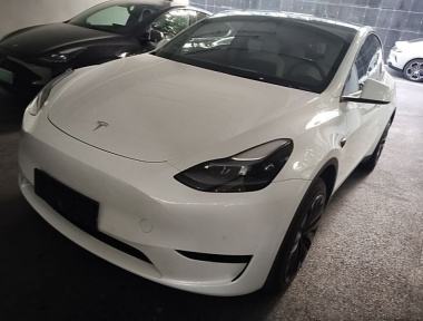 Tesla Model Y 2023 Tesla Model Y 2023 car image