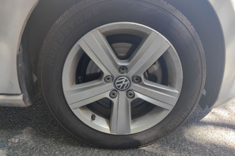 Volkswagen Golf 2014 car image #9