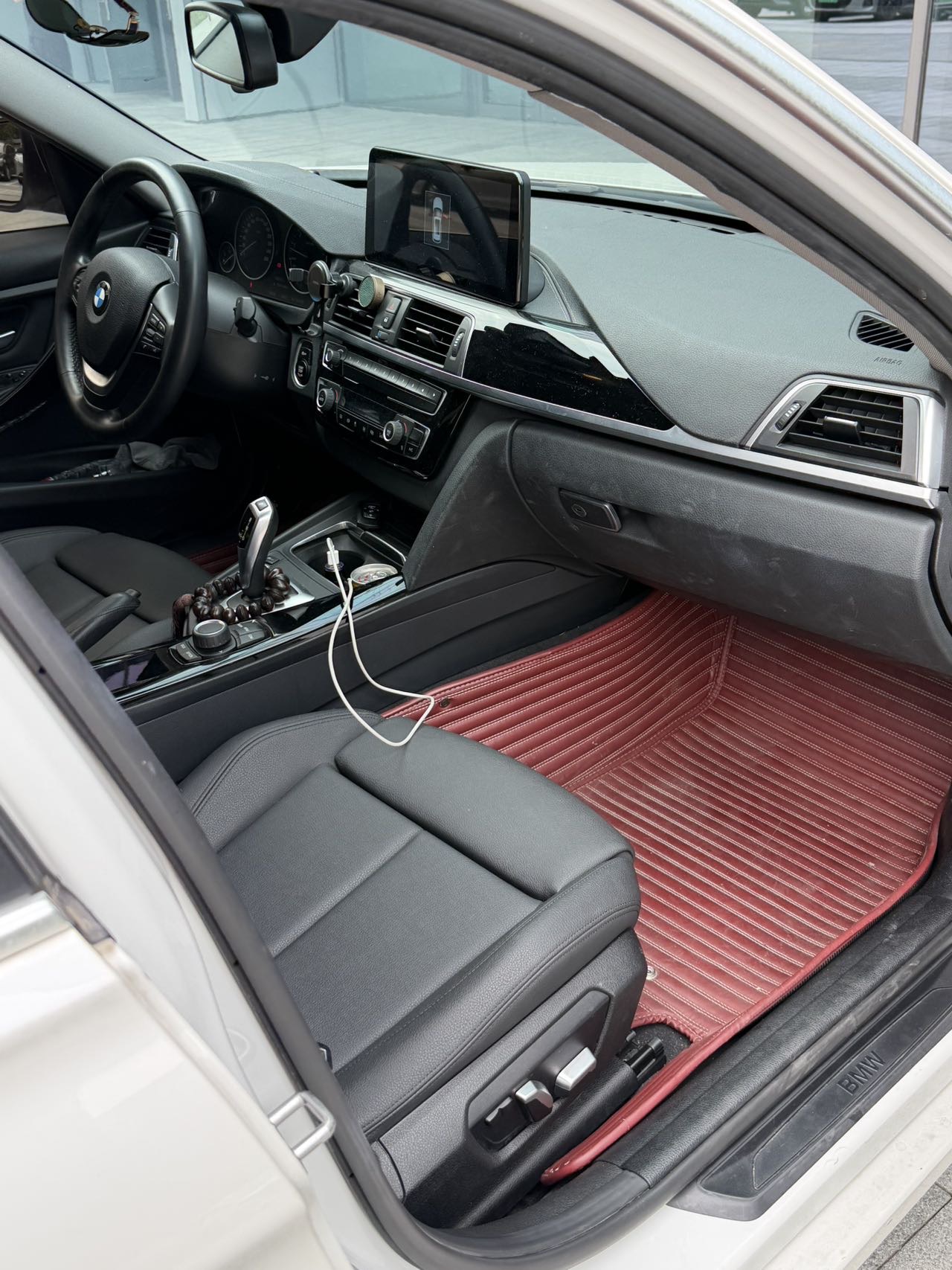 BMW 3 Series 2018 car image #5
