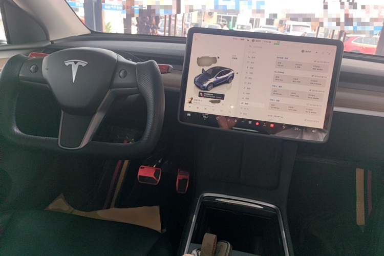 Tesla Model Y 2023 immagine di auto #10