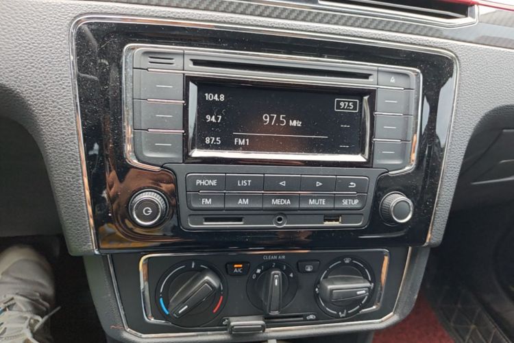 Volkswagen Santana 2018 car image #15