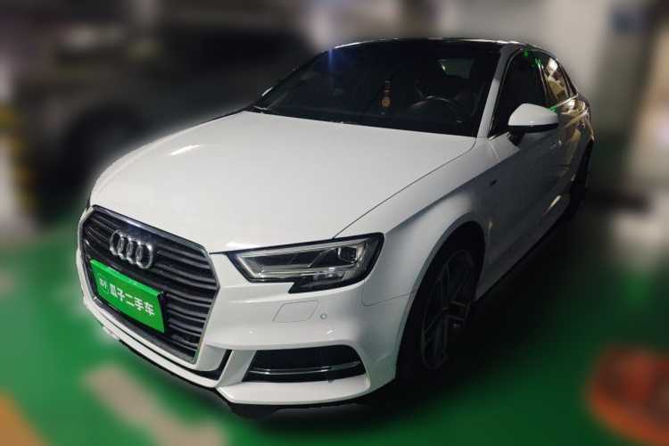 Audi A3 2019 car image #2
