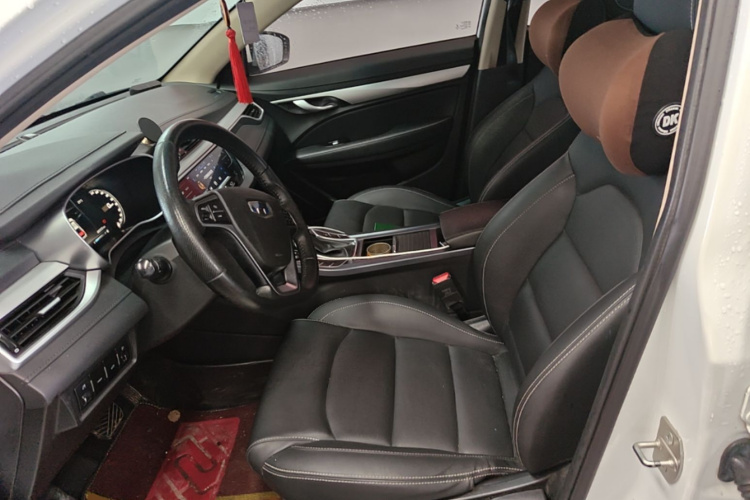 GEELY Emgrand 2018 car image #17