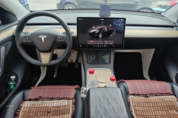 Tesla Model Y 2023 #11 Tesla Model Y 2023 car image #11