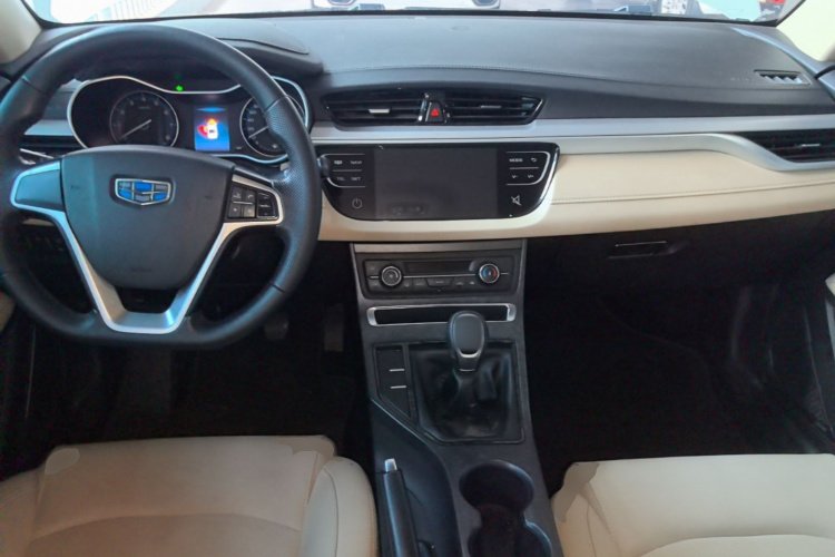 GEELY Emgrand 2018 car image #10