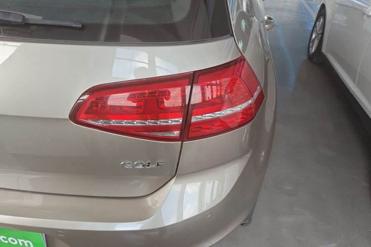 Volkswagen Golf 2016 car image #8