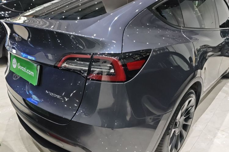 Tesla Model Y 2023 #8 Tesla Model Y 2023 car image #8