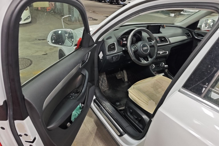 Audi Q3 2015 #16 Audi Q3 2015 car image #16