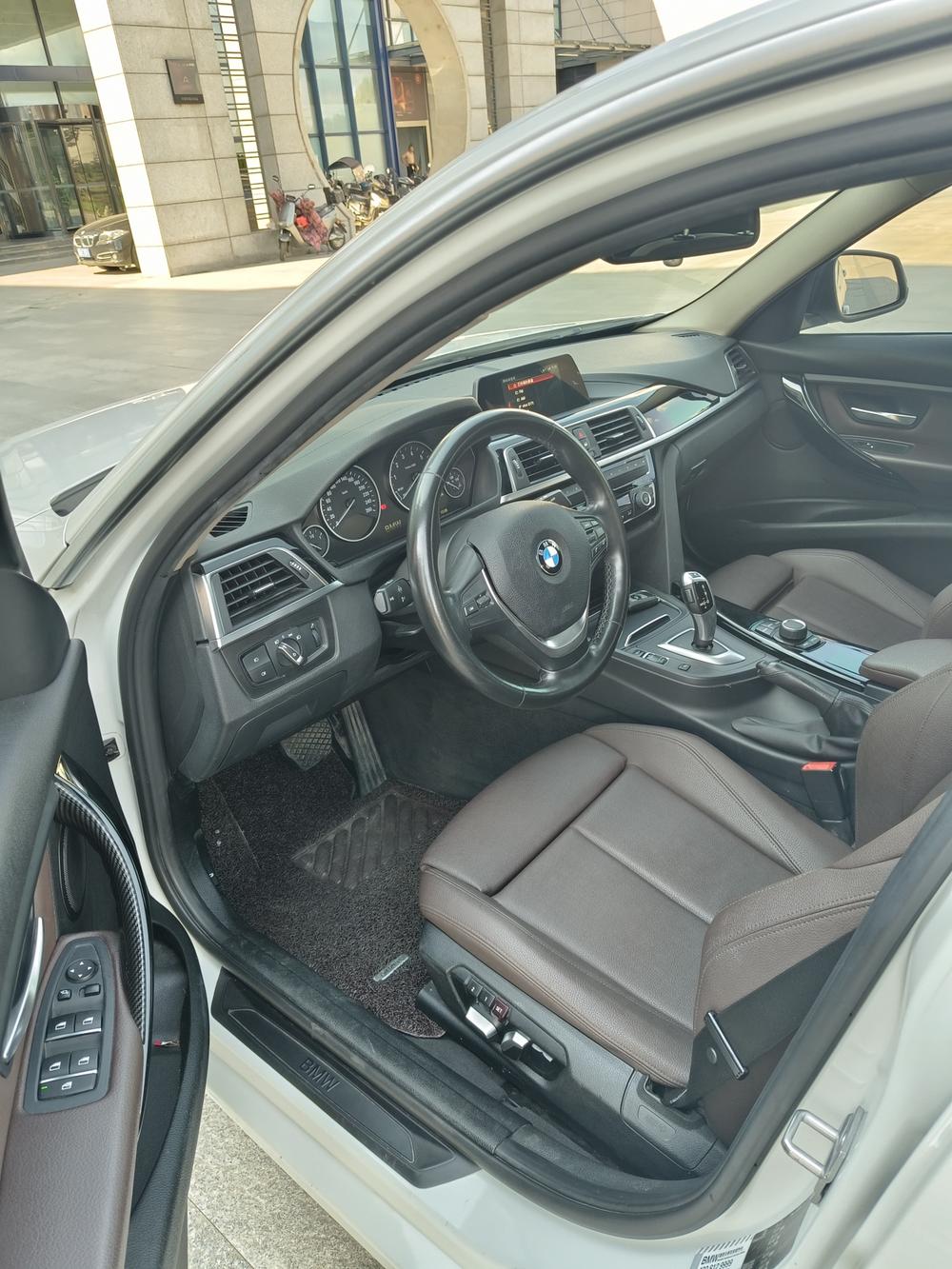 BMW 3 Series 2017 #7 BMW 3 Series 2017 car image #7