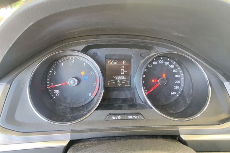 Volkswagen Bora 2023 imagen de coche #16