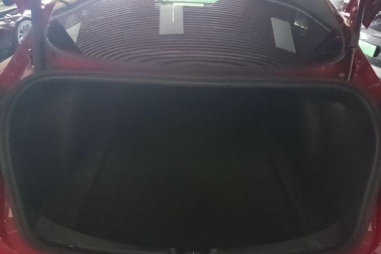 Tesla Model 3 2022 car image #21