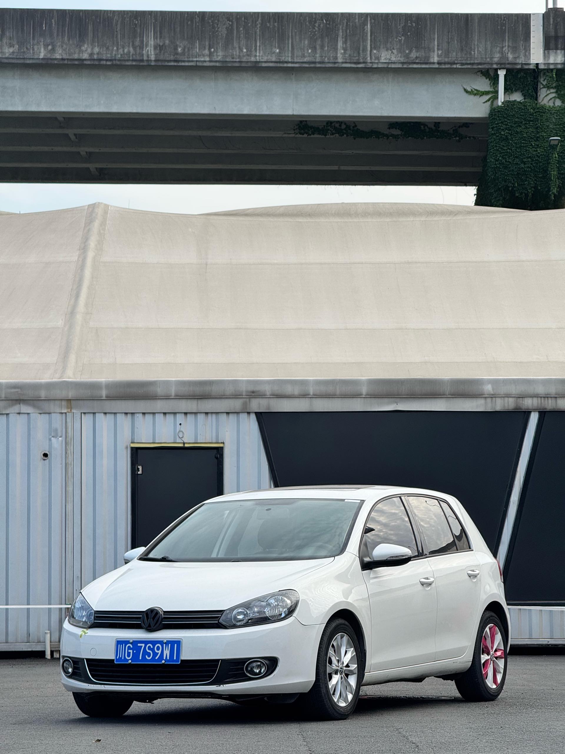 Volkswagen Golf 2012 Volkswagen Golf 2012 car image