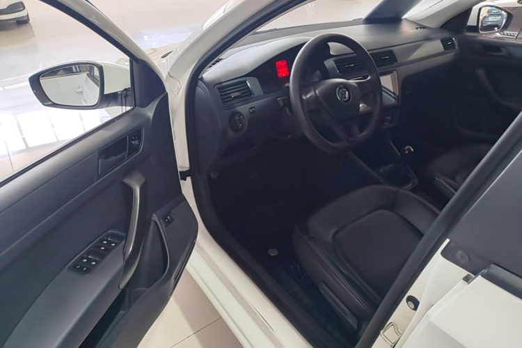Volkswagen Santana 2020 immagine di auto #16