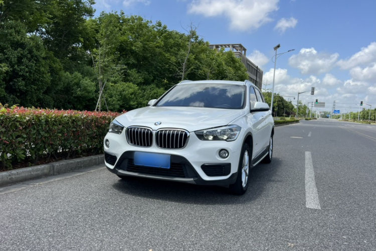 BMW X1 2018 #2 BMW X1 2018 car image #2