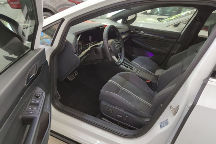 Volkswagen Golf 2021 imagem de carro #16