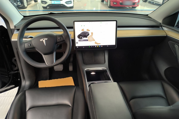 Tesla Model Y 2023 #10 Tesla Model Y 2023 immagine di auto #10