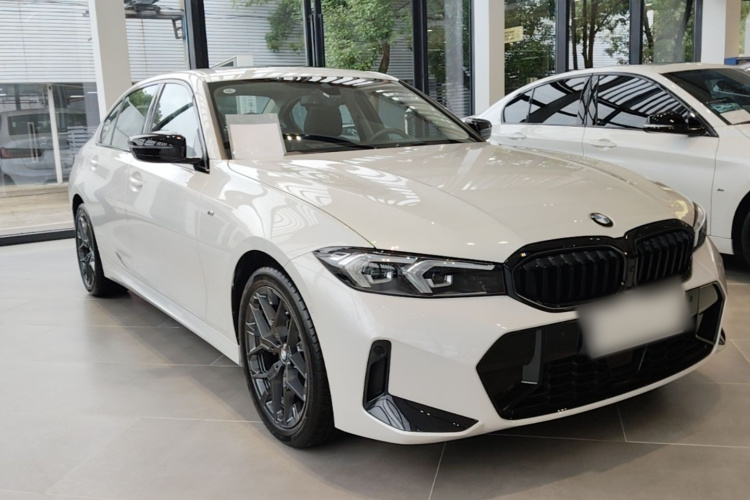 BMW 3 Series 2024 #4 BMW 3 Series 2024 car image #4