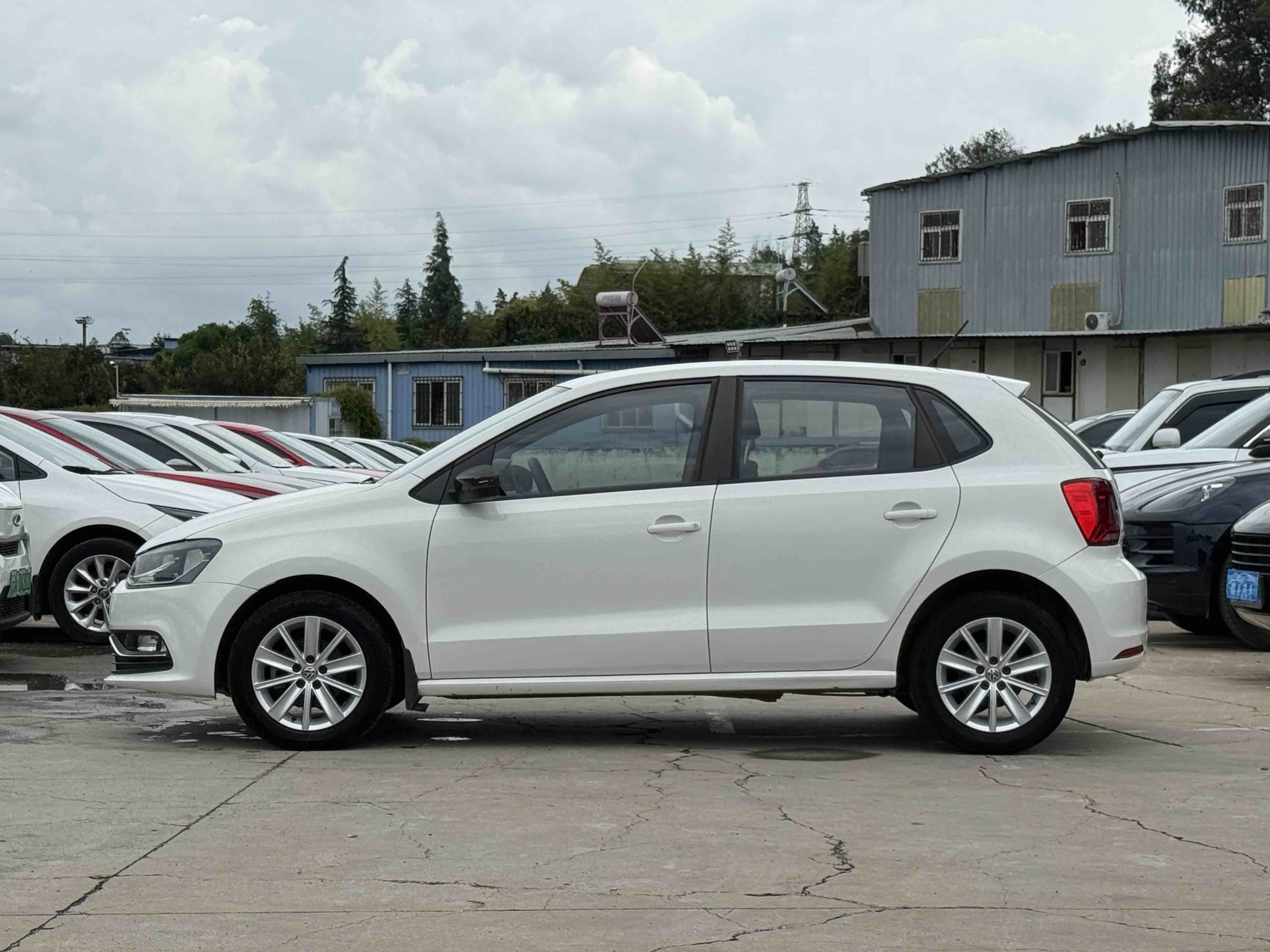 Volkswagen Polo 2015 #2 Volkswagen Polo 2015 car image #2
