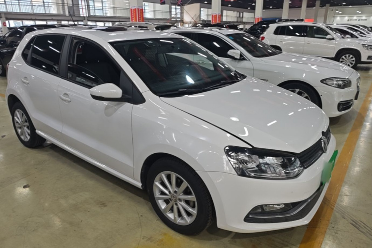 Volkswagen Polo 2018 car image #4
