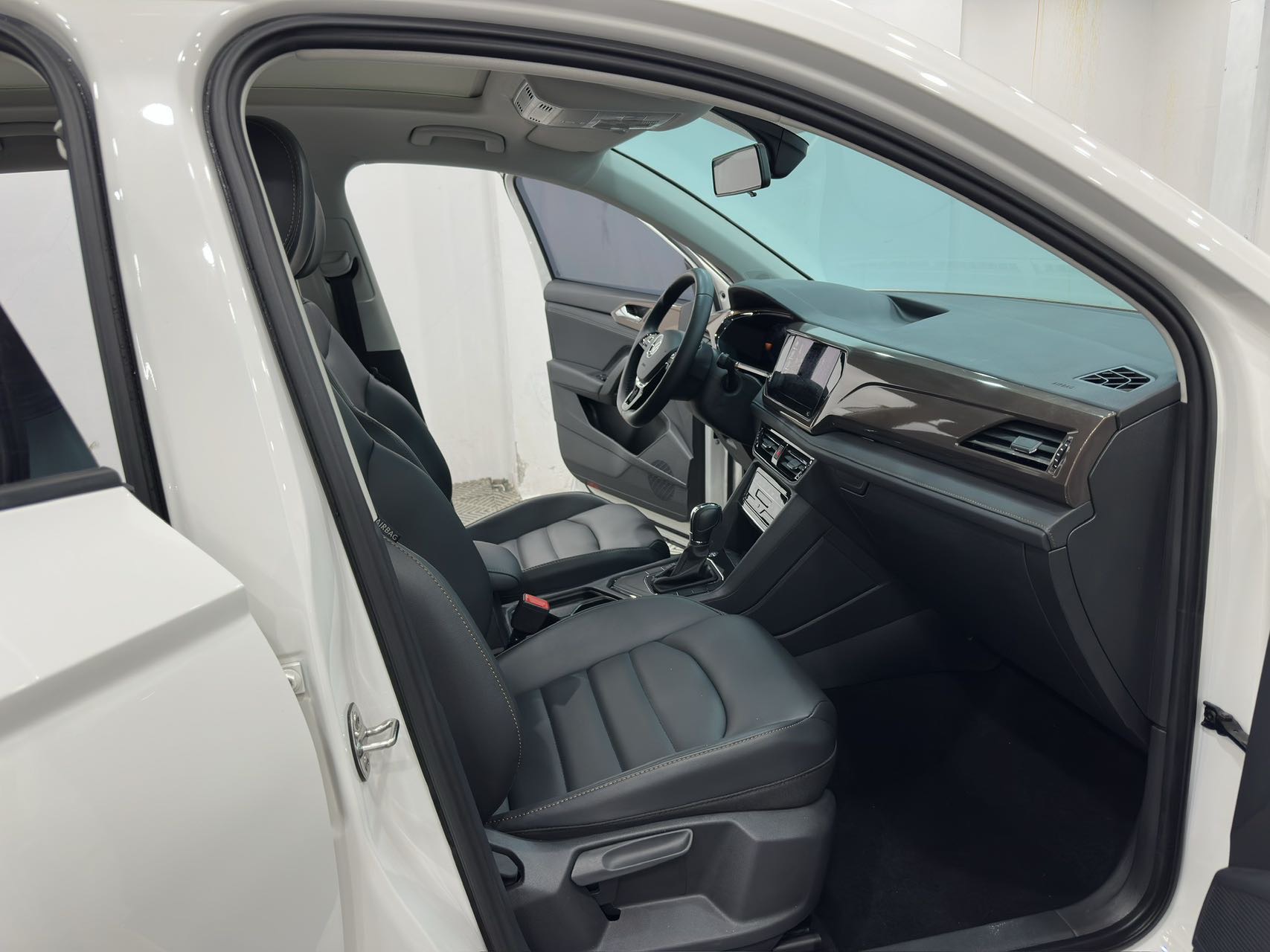 2023 #4 2023 immagine di auto #4