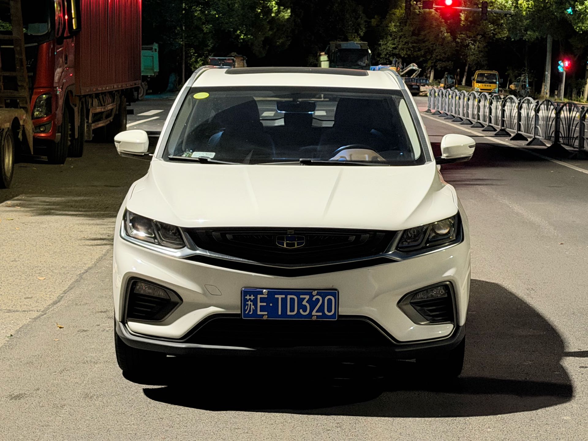 GEELY Coolray 2019 изображение автомобиля #2