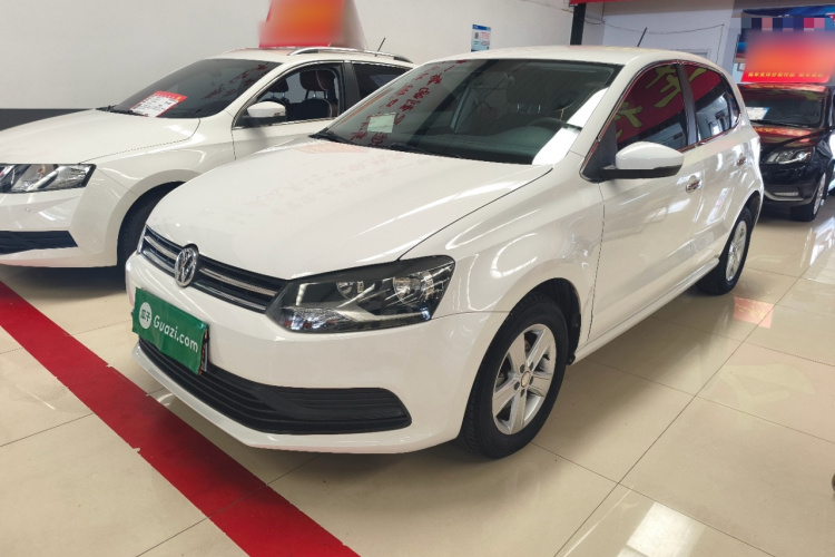 Volkswagen Polo 2016 car image #2