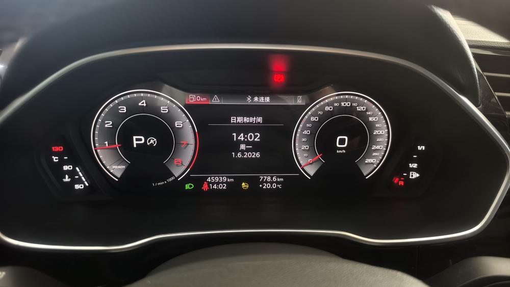 Audi Q3 2022 car image #19